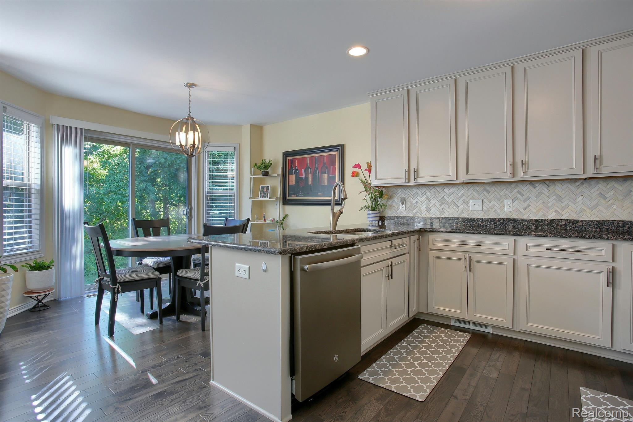 45838 Rathmore Drive Macomb, MI 48044 - Photo 10 of 27 Gallery Image 10