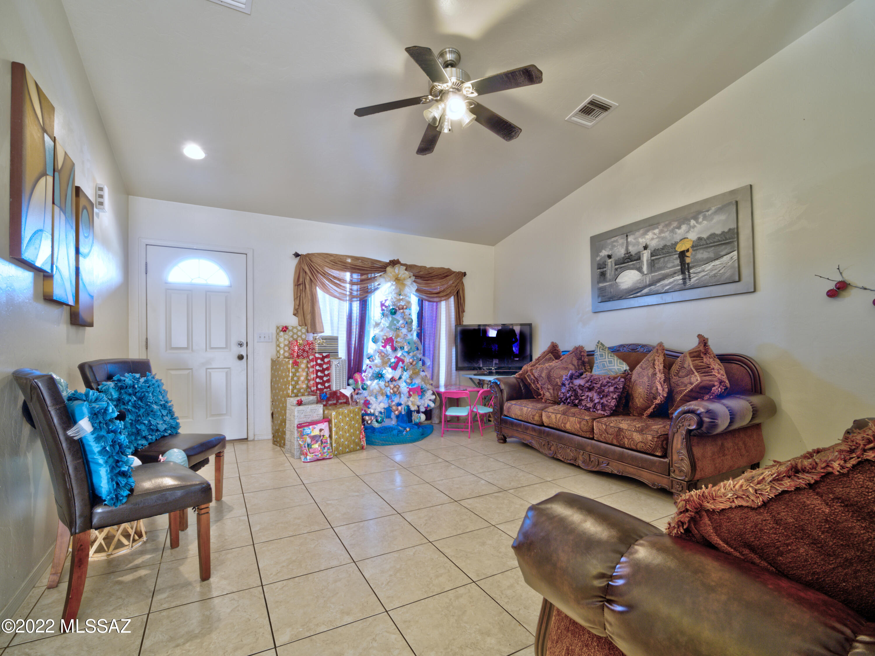 265 B Camino Magnifico Rio Rico, AZ 85648 - Photo 5 of 17