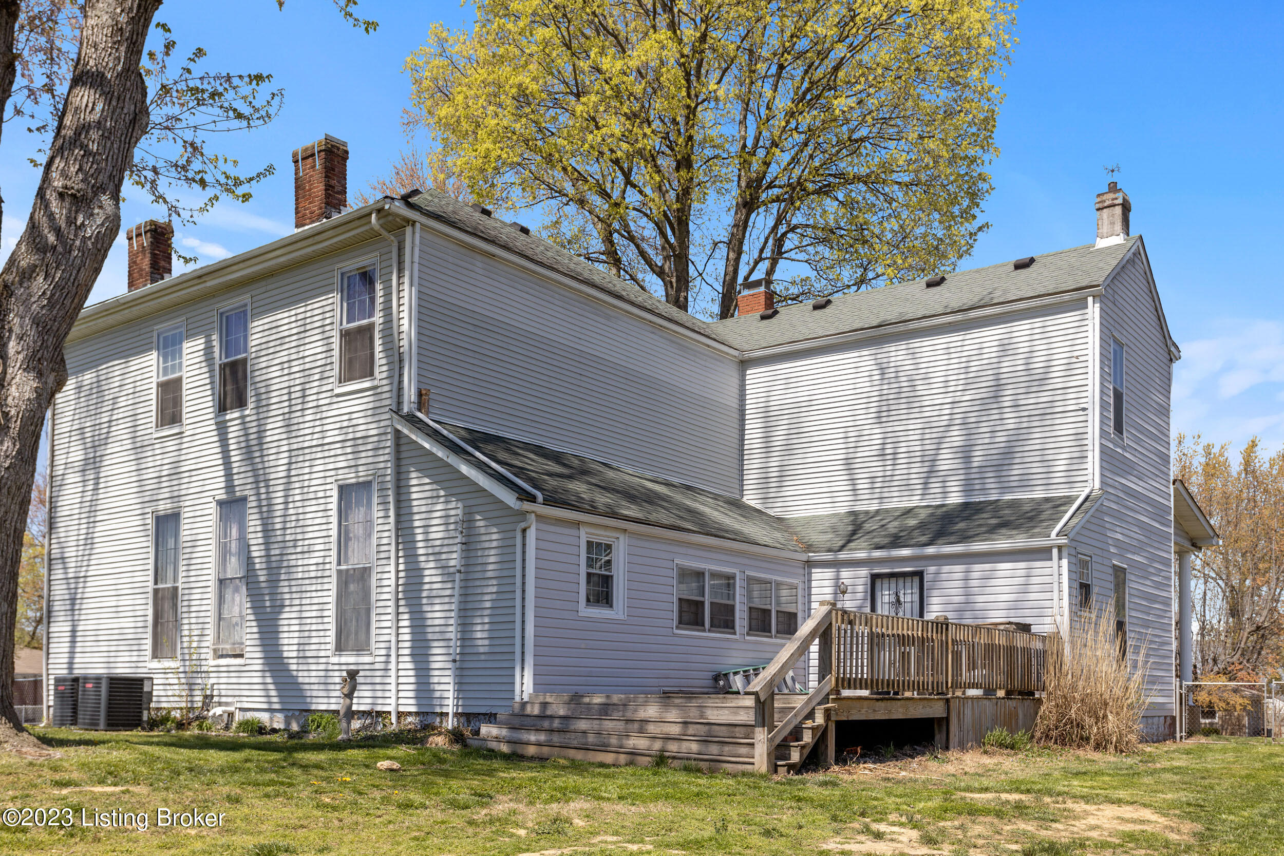 24 Welby Road Louisville, KY 40258 - Photo 10 of 77 24 Welby Rd-13