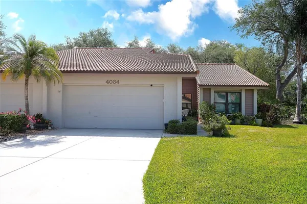 $409,000 | 4034 Wilshire Circle East, Unit 154, Sarasota, FL 34233