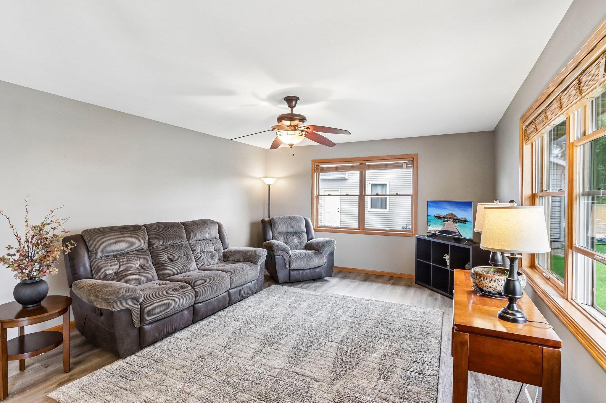 304 4th Street Brooklyn, WI 53521 - Photo 9 of 72 Gallery Image 9