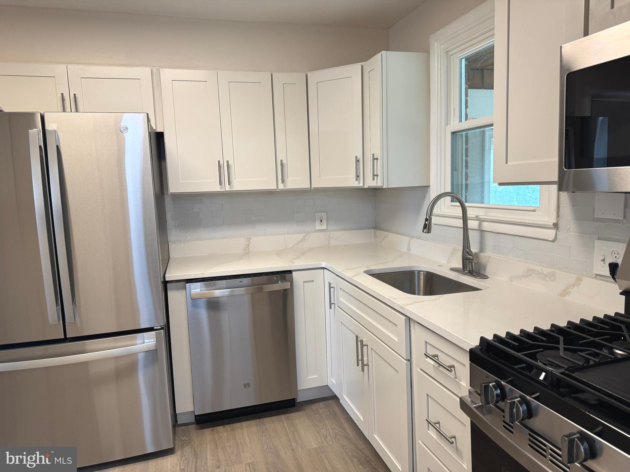 609 Wallerson Road Baltimore, MD 21228 - Photo 6 of 15