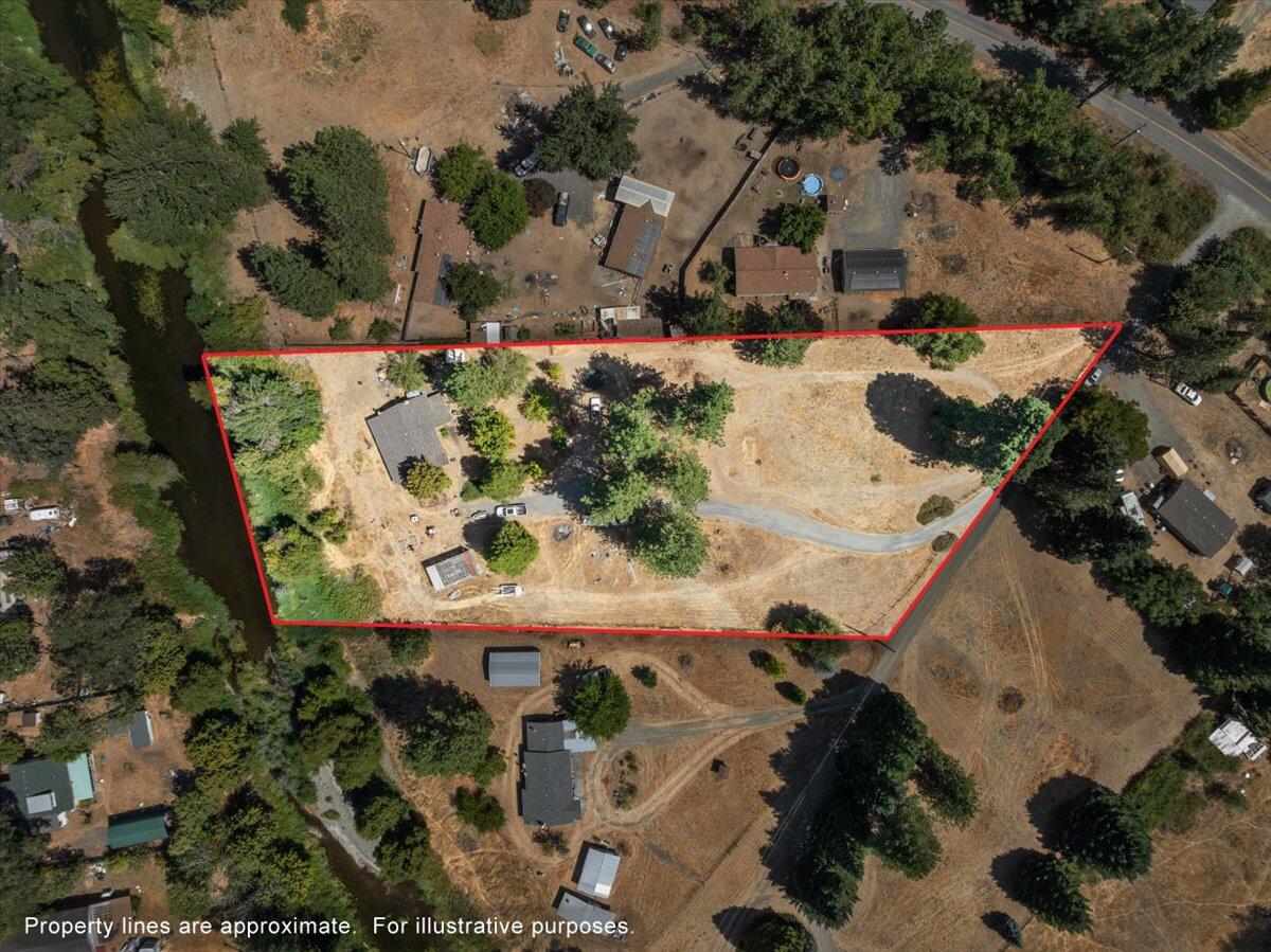 643 Covered Bridge Road Rogue River, OR 97537 - Photo 22 of 29 Property lines are approx for illustrative purposes only