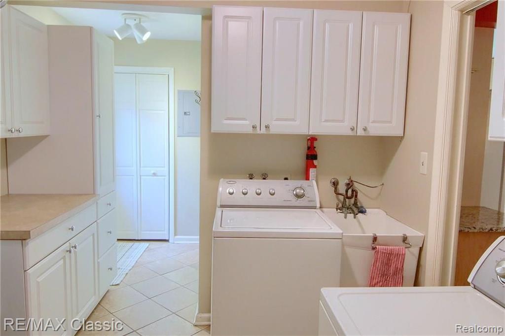 6044 Worlington Road Bloomfield Hills, MI 48301 - Photo 17 of 34
