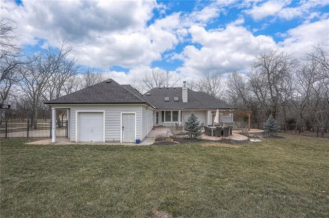 $725,000 | 19535 Birch Street, Stilwell, KS 66085
