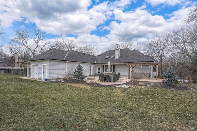 $725,000 | 19535 Birch Street, Stilwell, KS 66085