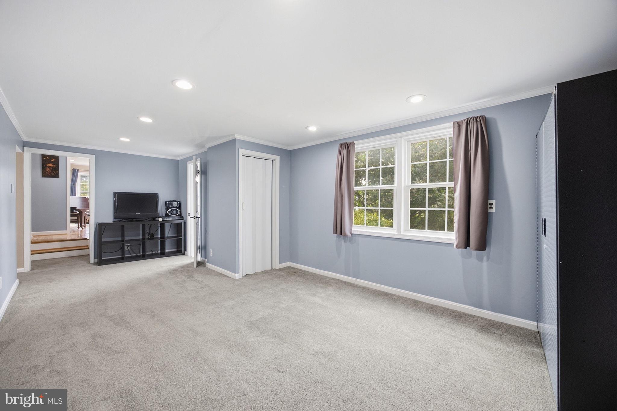 8001 Postoak Road Potomac, MD 20854 - Photo 14 of 57 Gallery Image 14