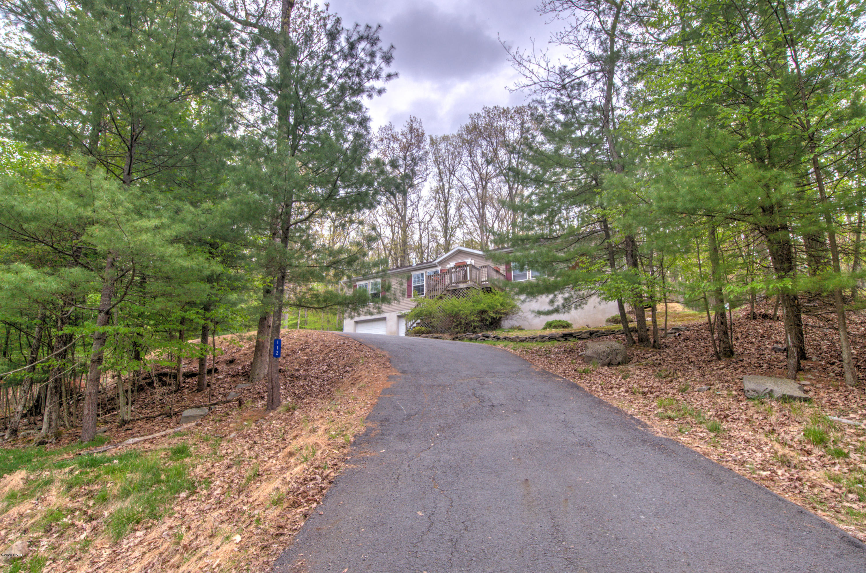 112 Cedar Ridge Road Hawley, PA 18428 - Photo 27 of 37 27-Exterior driveway