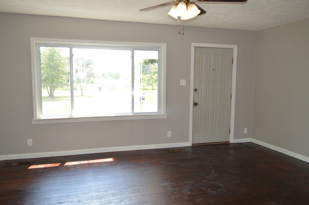 4894 No Name Road Anderson, IN 46017 - Photo 12 of 27 Gallery Image 12
