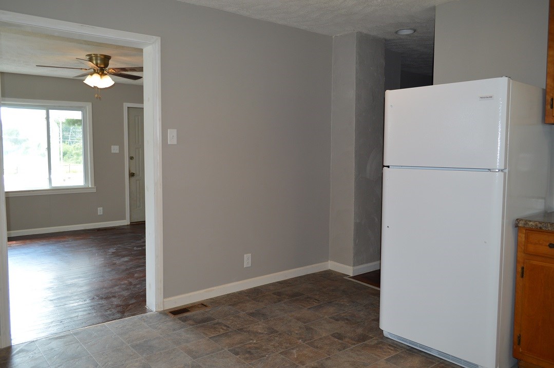 4894 No Name Road Anderson, IN 46017 - Photo 8 of 27 Gallery Image 8