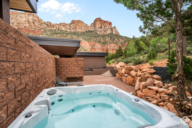 112 Canyon Cove Springdale, UT 84767 - Photo 12 of 37