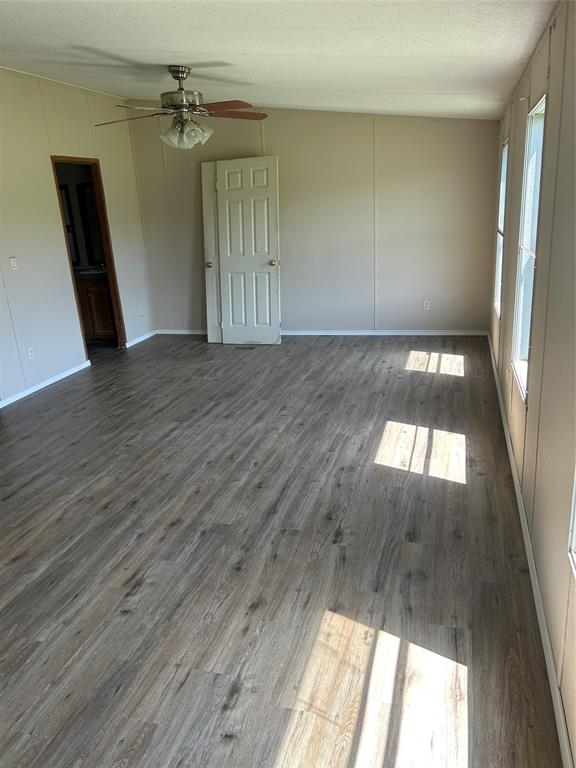 239 Cedar Drive Azle, TX 76020 - Photo 5 of 18