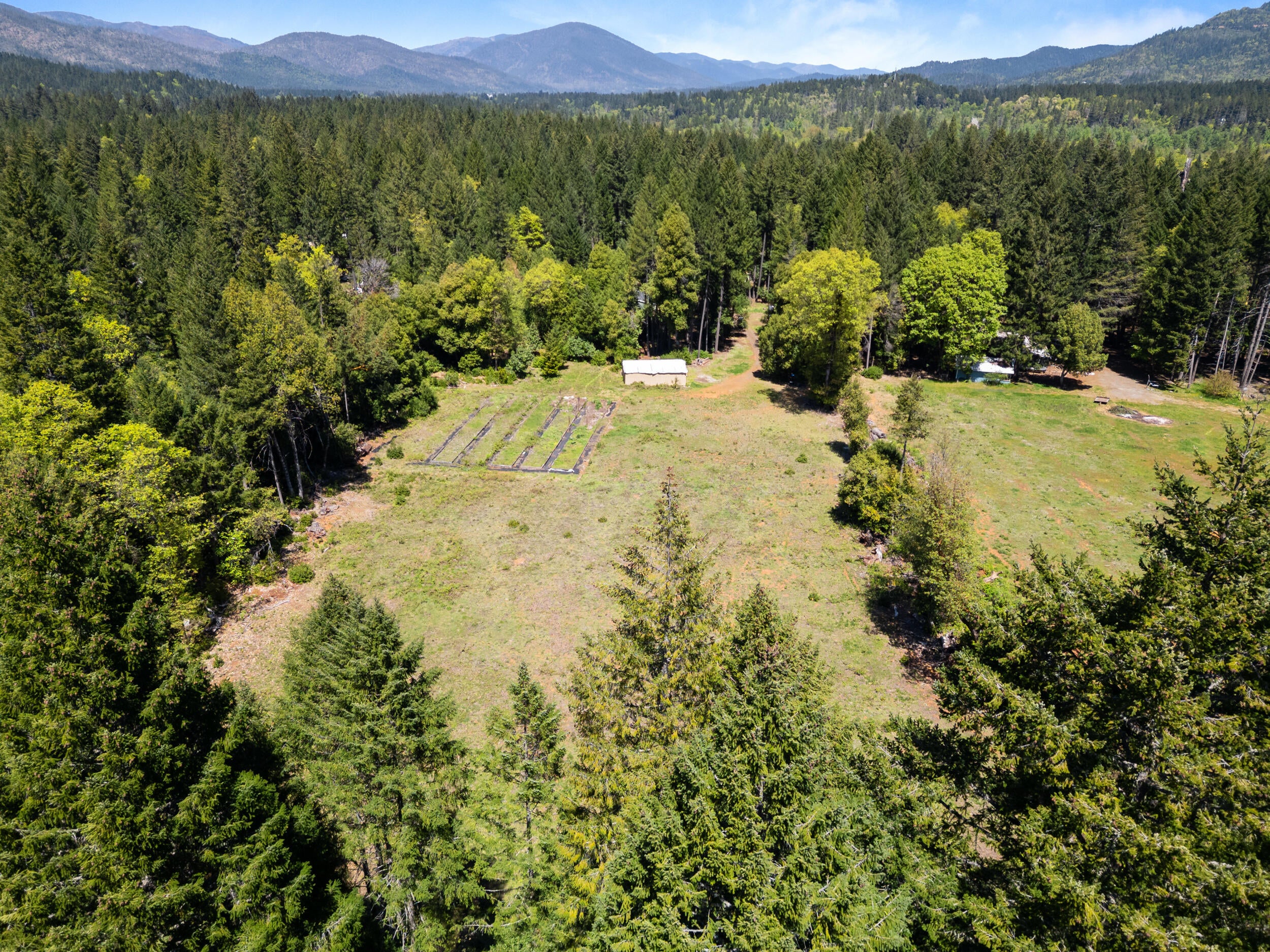 543 Pinewood Way Cave Junction, OR 97523 - Photo 25 of 27 543 pinewood way - drone - 1