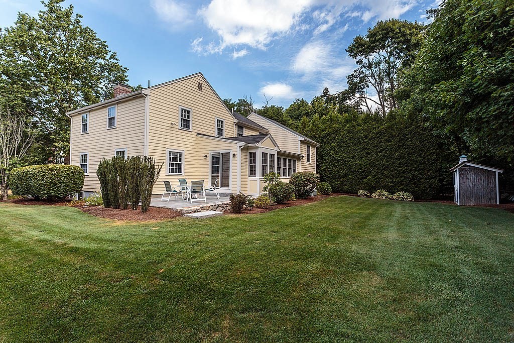 45 Coolidge Road Milton, MA 02186 - Photo 6 of 32