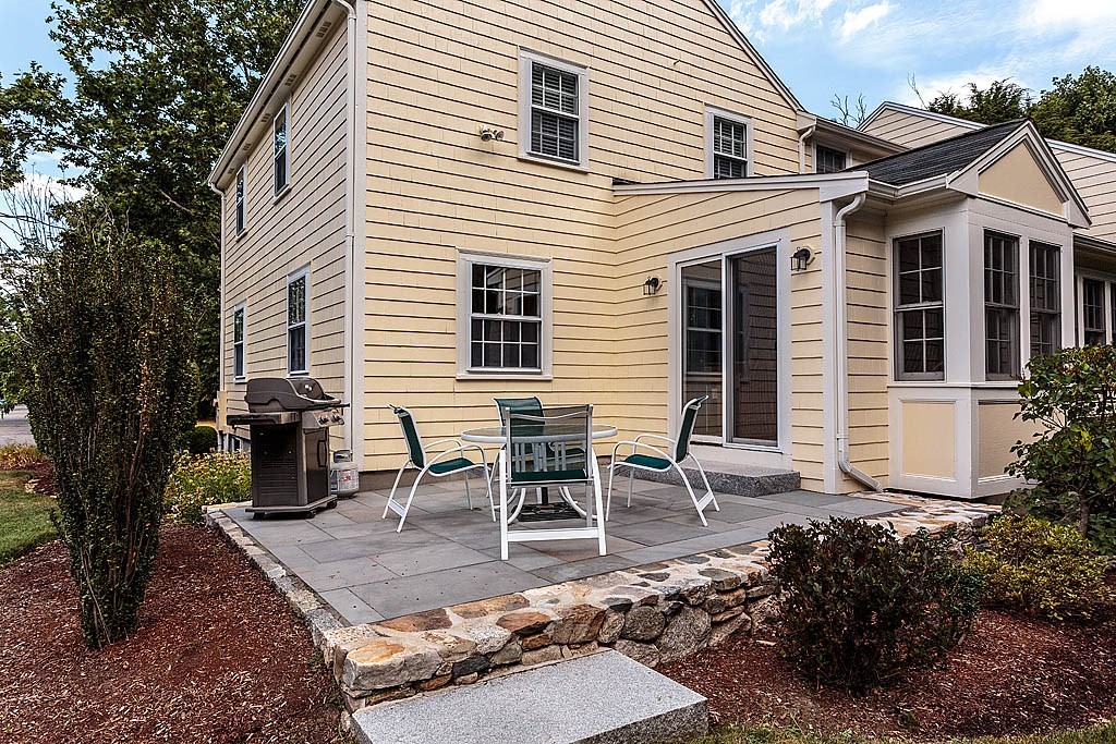 45 Coolidge Road Milton, MA 02186 - Photo 7 of 32