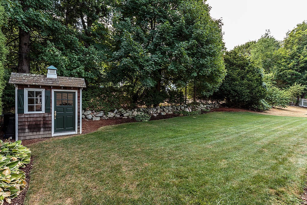 45 Coolidge Road Milton, MA 02186 - Photo 8 of 32