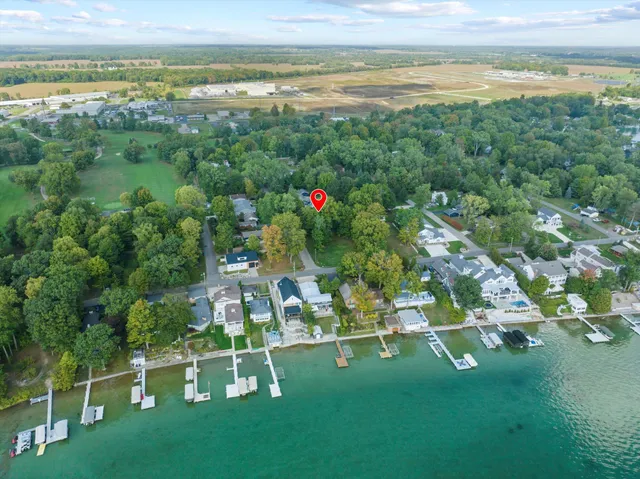 $699,000 | 61271 Lenawee Road, Cassopolis, MI 49031