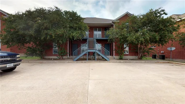 $1,100 | 1511 Hollow Hill Drive, Unit A, Bryan, TX 77802