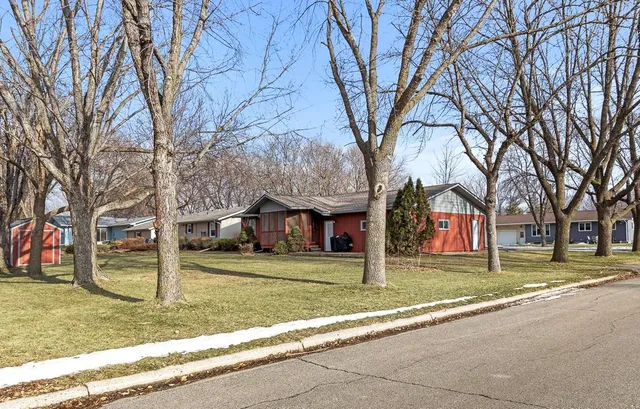 $285,000 | 1104 Cheryl Avenue, Marshall, MN 56258