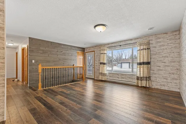 $285,000 | 1104 Cheryl Avenue, Marshall, MN 56258