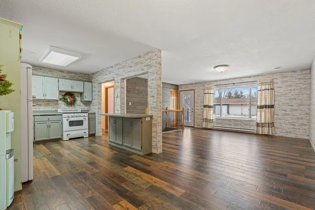 $285,000 | 1104 Cheryl Avenue, Marshall, MN 56258