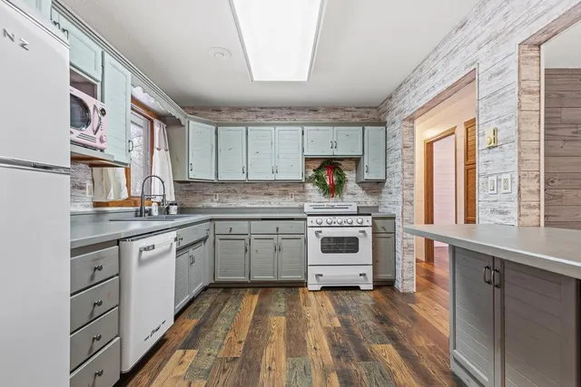 $285,000 | 1104 Cheryl Avenue, Marshall, MN 56258