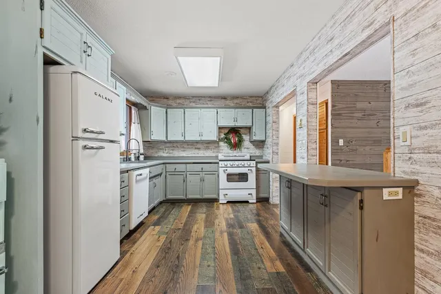 $285,000 | 1104 Cheryl Avenue, Marshall, MN 56258