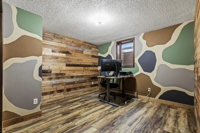 $285,000 | 1104 Cheryl Avenue, Marshall, MN 56258