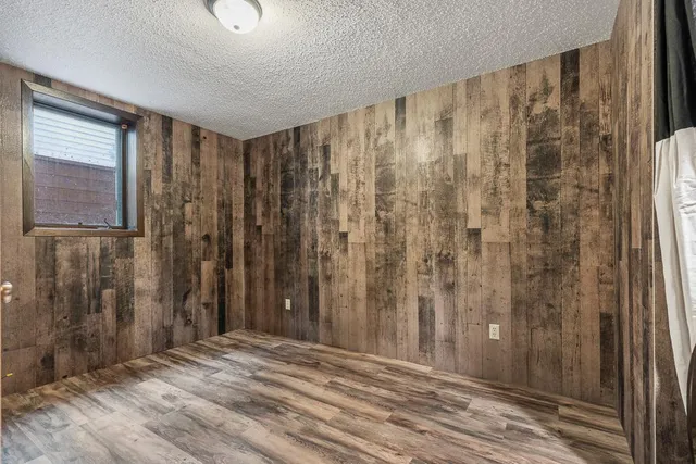 $285,000 | 1104 Cheryl Avenue, Marshall, MN 56258