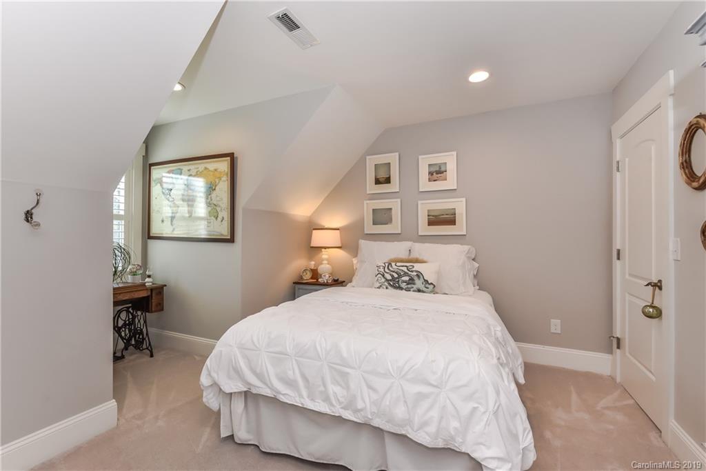 1439 Crystal Road Charlotte, NC 28205 - Photo 22 of 33 Gallery Image 22