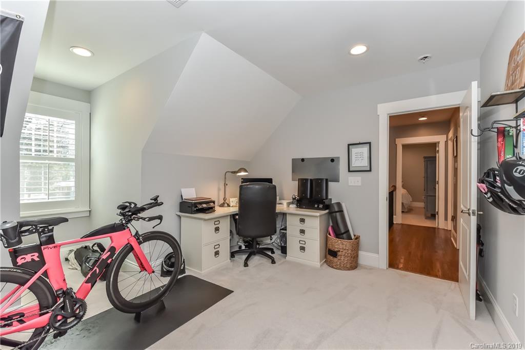 1439 Crystal Road Charlotte, NC 28205 - Photo 23 of 33 Gallery Image 23