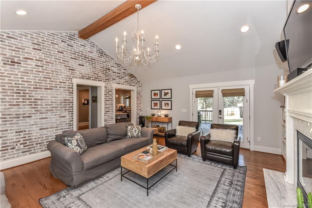 1439 Crystal Road Charlotte, NC 28205 - Photo 7 of 33 Gallery Image 7