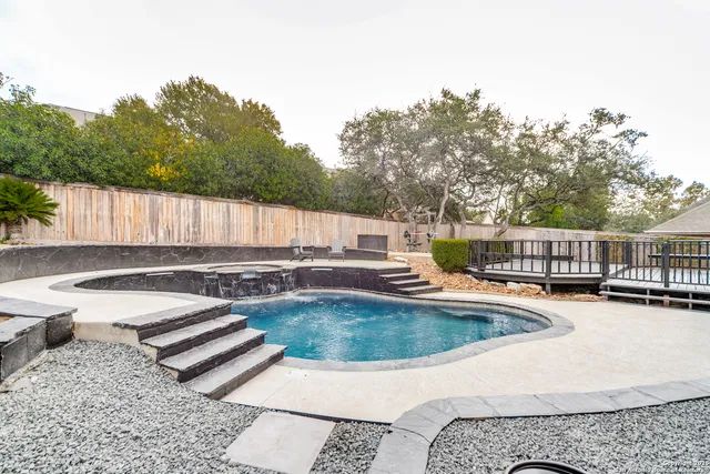 a view of a wooden fence