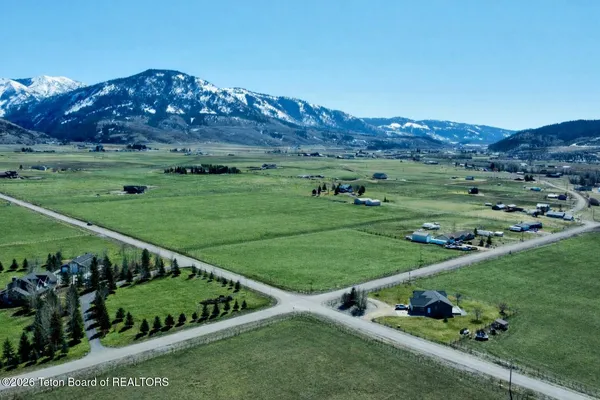 $199,900 | 148 County Road 148, Smoot, WY 83126