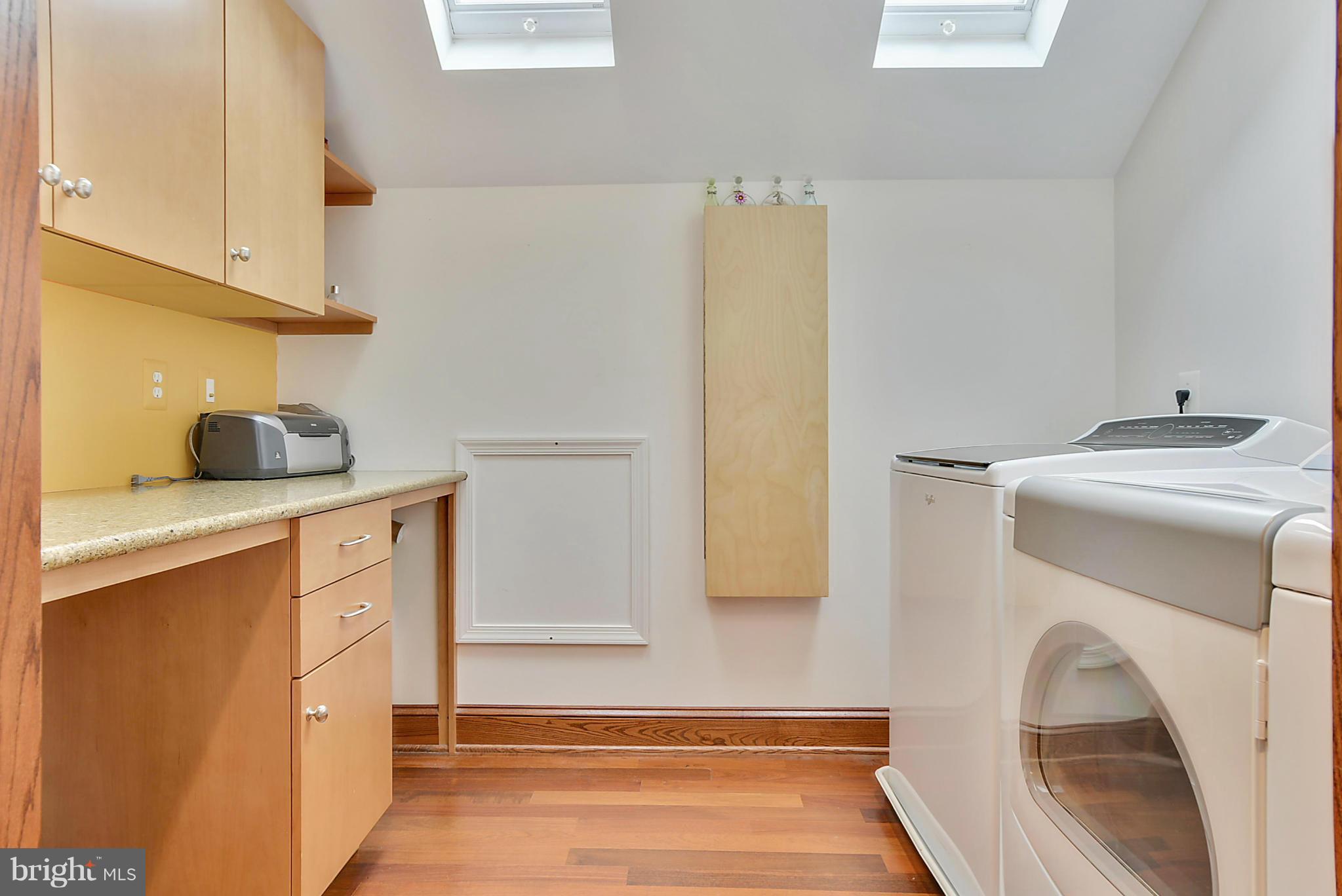 11605 Deer Forest Road Reston, VA 20194 - Photo 21 of 30 Upper Level Laundry room