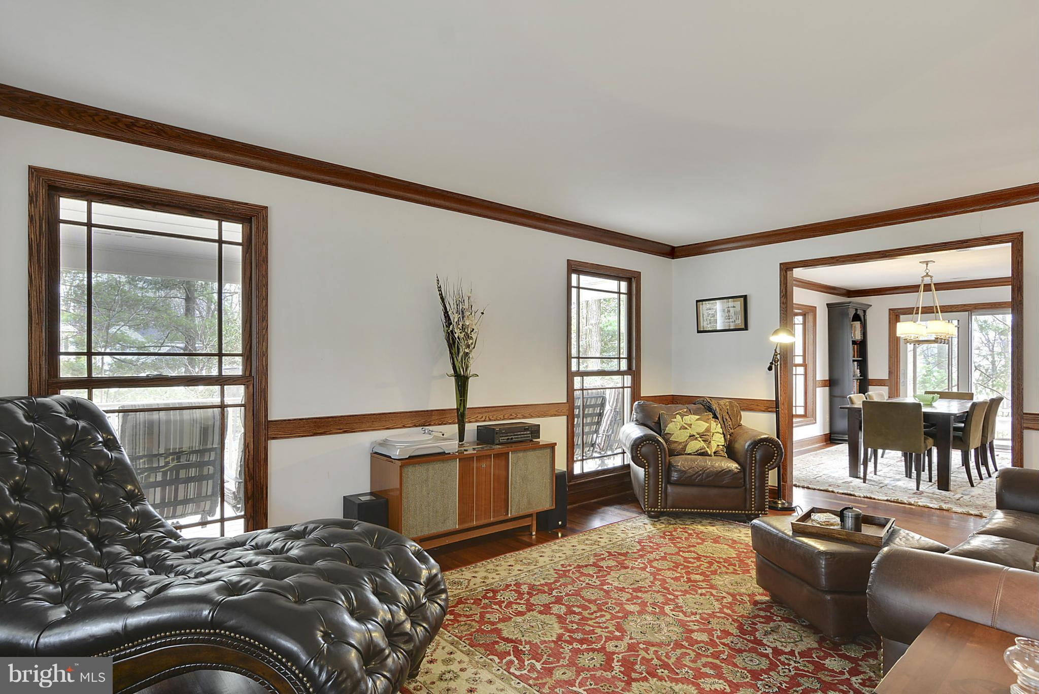 11605 Deer Forest Road Reston, VA 20194 - Photo 10 of 30 Living Room