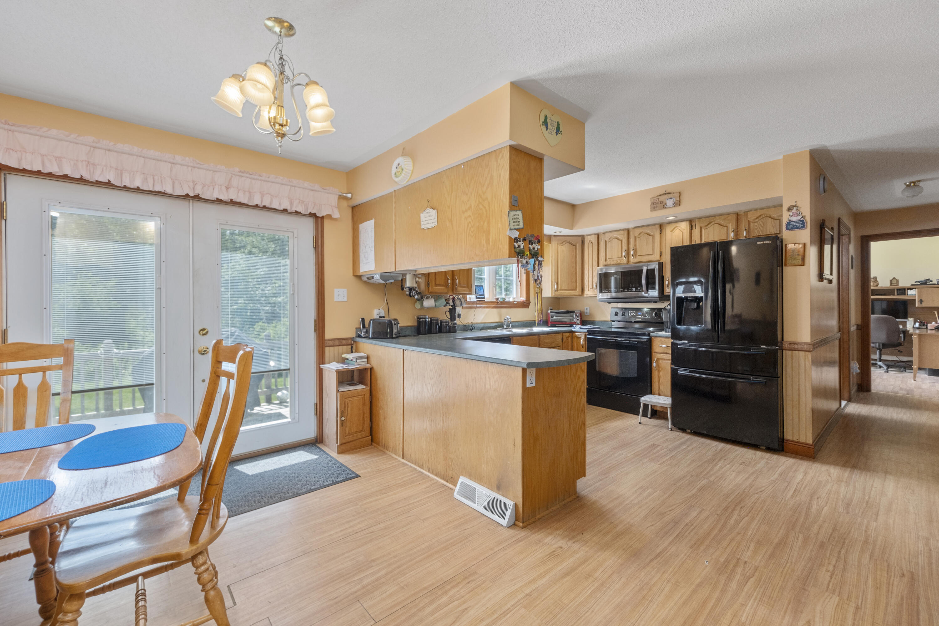 1581 Old Rte One Waldoboro, ME 04572 - Photo 6 of 51 31 - 1581 Old Rte 1 - Waldoboro - JAC