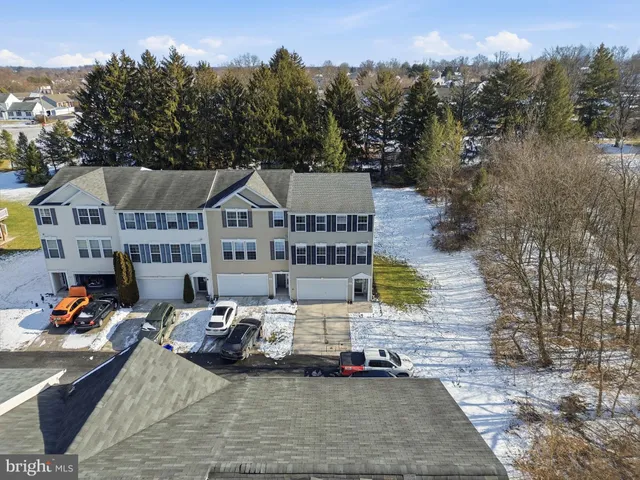 $239,900 | 2164 Golden Eagle Drive, York, PA 17408