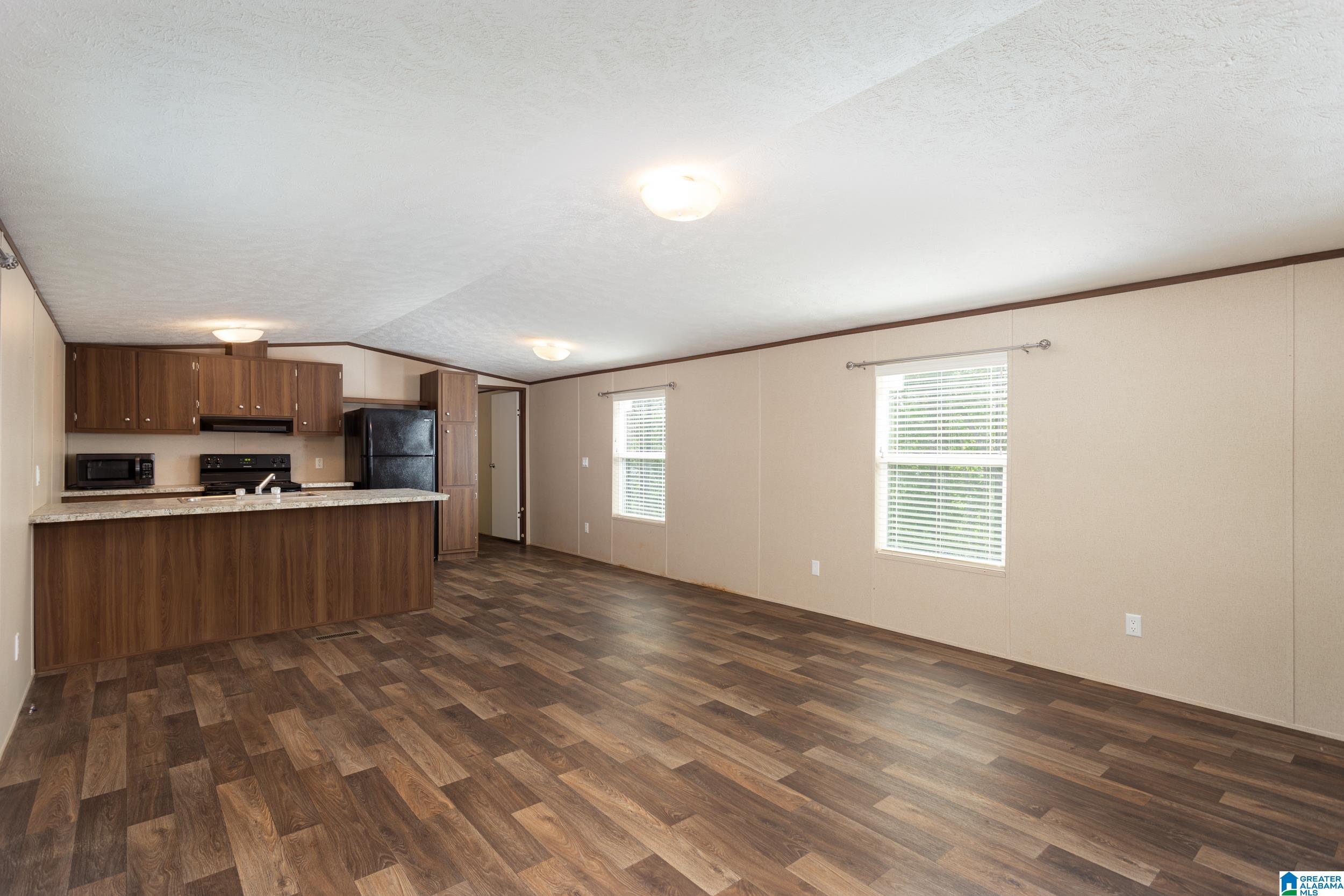1943 Winchester Road Anniston, AL 36201 - Photo 4 of 34