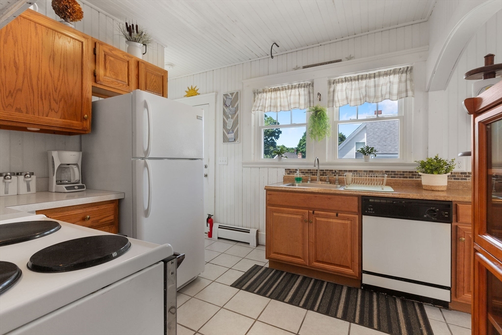 13 5th Street Wareham, MA 02558 - Photo 11 of 42