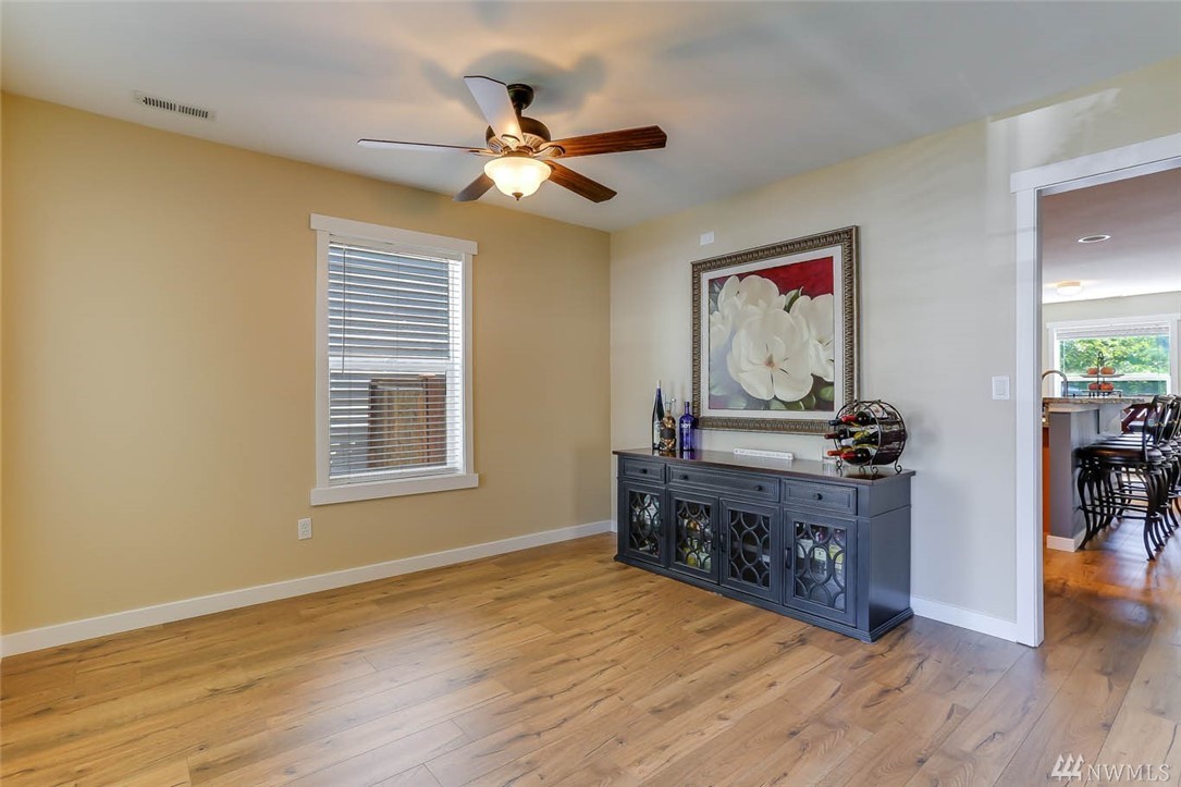 16927 Southeast 183rd Place Renton, WA 98058 - Photo 5 of 31 Gallery Image 5
