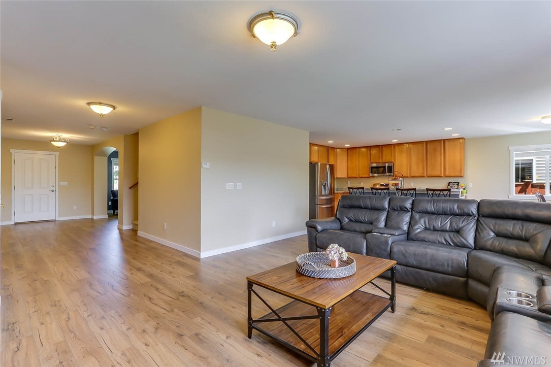 16927 Southeast 183rd Place Renton, WA 98058 - Photo 7 of 31 Gallery Image 7
