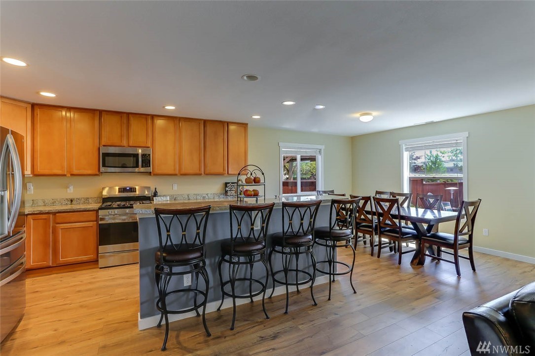 16927 Southeast 183rd Place Renton, WA 98058 - Photo 8 of 31 Gallery Image 8