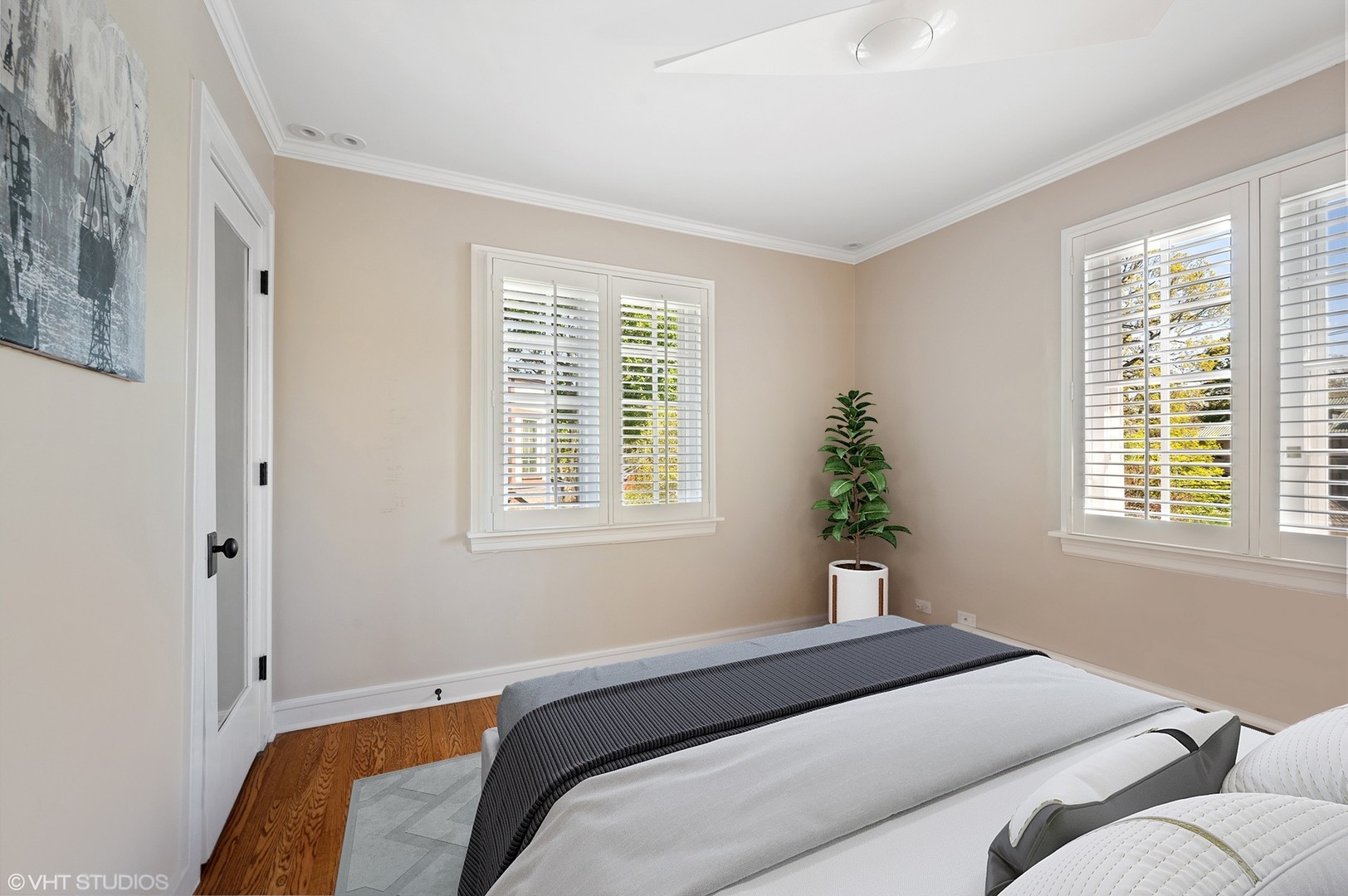 92 Robsart Road Kenilworth, IL 60043 - Photo 31 of 54 a bedroom with a bed and a window
