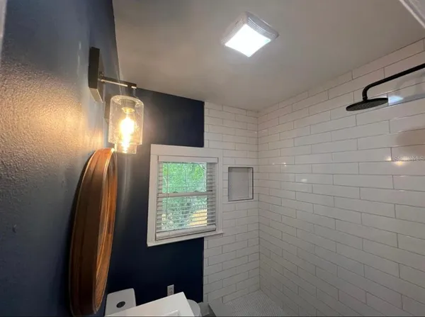 $1,250 | 115 West Plymouth Street, Unit B, Tampa, FL 33603