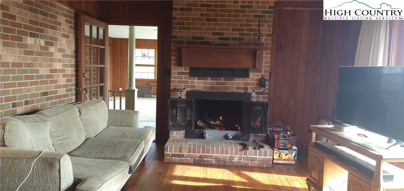 308 Hickory Mountain Road Sparta, NC 28675 - Photo 4 of 26 Gallery Image 4