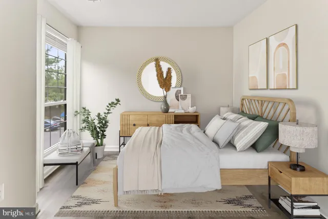 $370,000 | 6925 Mary Caroline Circle, Unit H, Alexandria, VA 22310