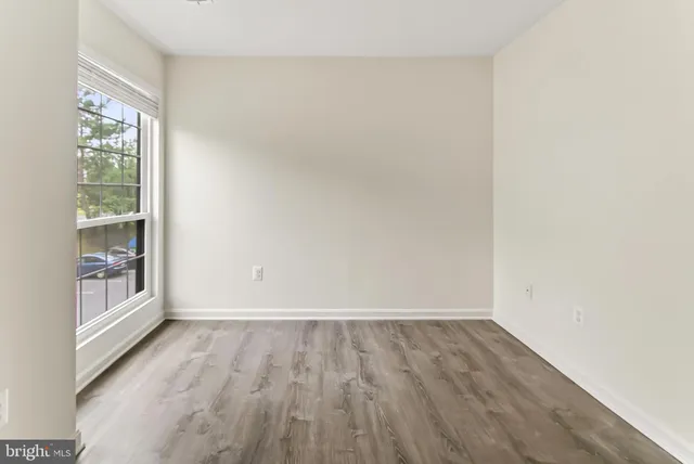 $370,000 | 6925 Mary Caroline Circle, Unit H, Alexandria, VA 22310