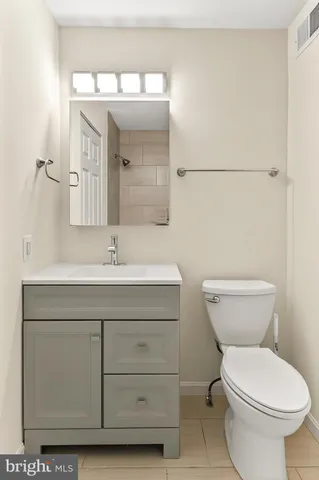 $370,000 | 6925 Mary Caroline Circle, Unit H, Alexandria, VA 22310