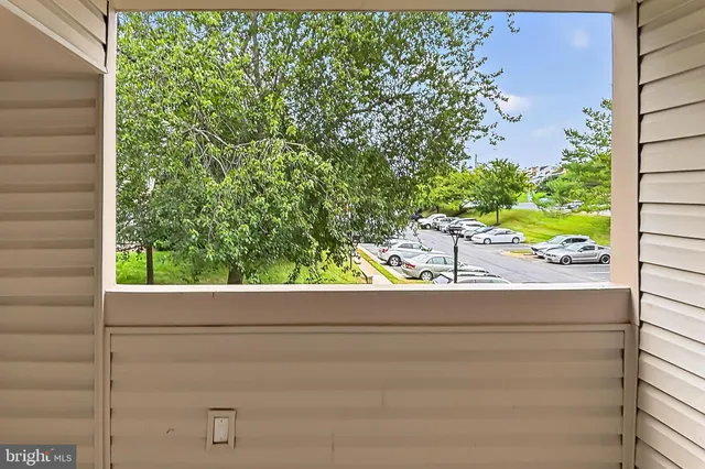 $370,000 | 6925 Mary Caroline Circle, Unit H, Alexandria, VA 22310